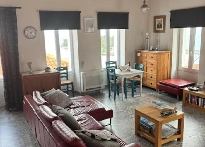 Casa Laryssiou * Gythio