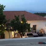Casa Laryssiou 度假居 *